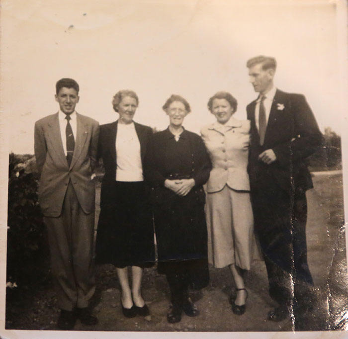from left to right: Richard Fariña, Richard's Aunt Liz, Richard's grandmother Catherine Crozier, Theresa (Richard’s mother) and Richard’s uncle, Otto Crozier. 