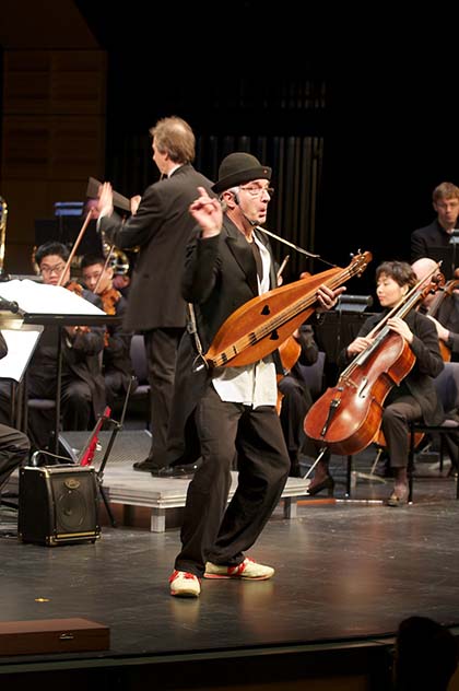 Rick Scott performing with Vancouver Island Symphony